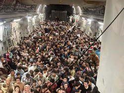 Kisah Dramatis Wanita Kabur dari Afghanistan, Sempat Diminta Bawa Bayi Kisah Dramatis Wanita Kabur dari Afghanistan, Sempat Diminta Bawa Bayi