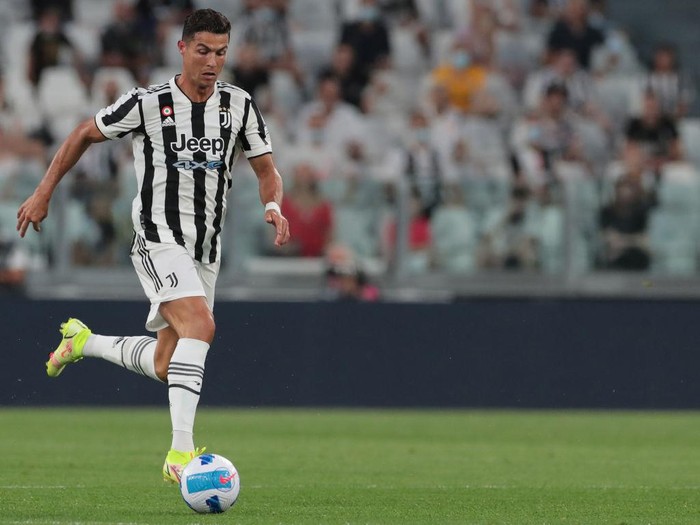 TURIN, ITALY - AUGUST 14: Cristiano Ronaldo of Juventus in action during the pre-season friendly match between Juventus and Atalanta BC at Allianz Stadium on August 14, 2021 in Turin, Italy. (Photo by Emilio Andreoli/Getty Images)