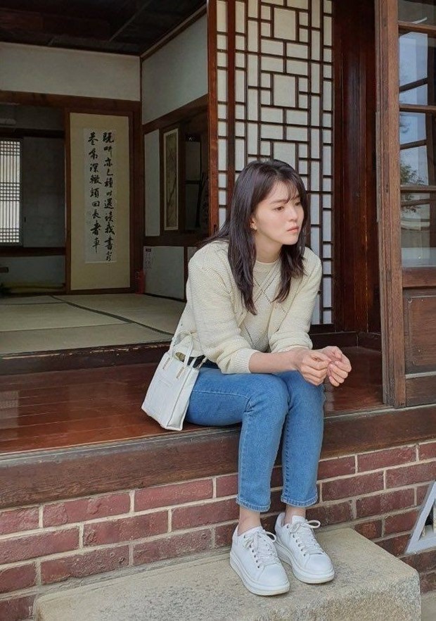 Gaya fashion Yoo Na-bi/Foto: Pinterest.com/Hansohee Gaya fashion Yoo Na-bi