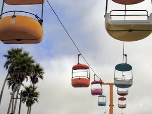 Ngeri Banget! Pria Jatuh dari Gondola di Ketinggian 15 Meter dan Tewas Ngeri Banget! Pria Jatuh dari Gondola di Ketinggian 15 Meter dan Tewas