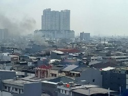 Kebakaran Rumah di Tambora Jakbar, 16 Mobil Damkar Dikerahkan