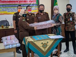 Kejari Ponorogo Kembalikan Uang Sitaan Rp 1,5 M Kasus Korupsi Mantan Dirut RSUD