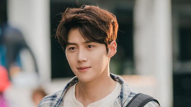 Kim Seon-ho dalam drama Hometown Cha Cha Cha