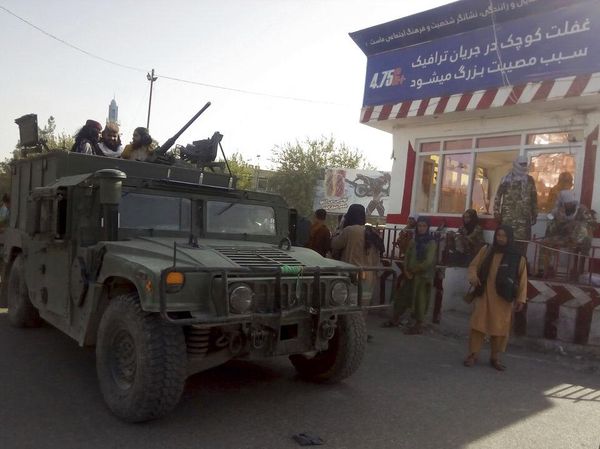 Ini Dia Kendaraan Tentara AS yang Dikuasai Taliban