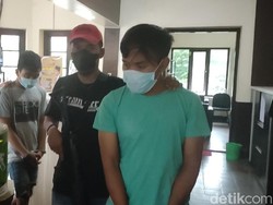 2 Pria Nyamar Pemulung Curi Motor-Televisi di Vila Cianjur