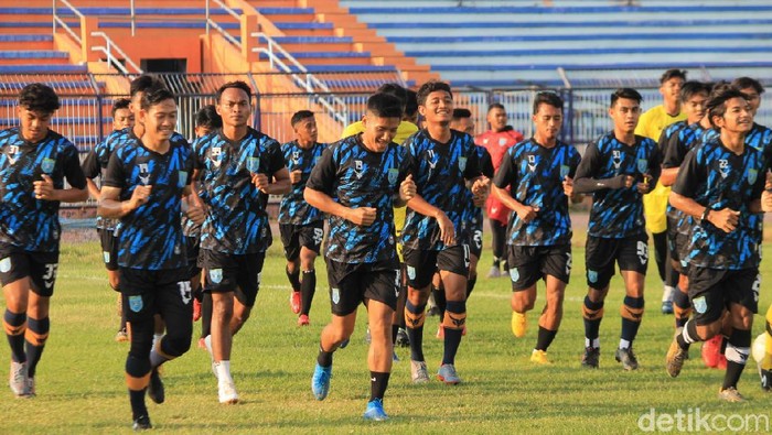 Persela Lamongan menunggu pengganti Brian Ferreria.