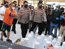 Aksi Pria Sulap APAR Jadi Tabung Oksigen Palsu Terbongkar di Surabaya