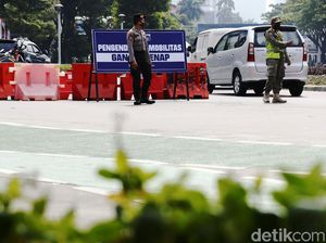 Taksi Online Dikecualikan dari Ganjil-Genap, Driver Semringah