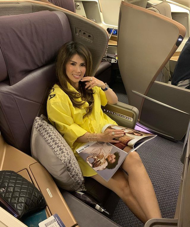 Nama Helena Lim yang dijuluki Crazy Rich PIK (Pantai Indah Kapuk) sedang jadi sorotan. Yuk kita intip potretnya!