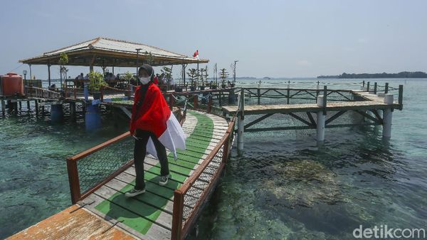 Restoran Terapung Ini Ada di Kepulauan Seribu Lho