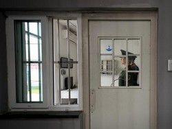 Bekas Tahanan Tuduh China Operasikan Penjara Rahasia di Dubai