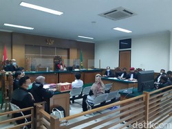 Terungkap! Pemenang Tender Masker yang Dikorupsi di Banten Ternyata Satpam