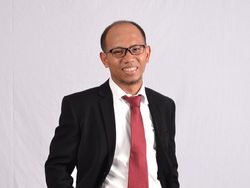 Melawan Pinjol Ilegal dari Pasar