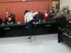 Kasus Fetish Mukena di Malang dan Aktivis Antimasker Banyuwangi Serang Hakim