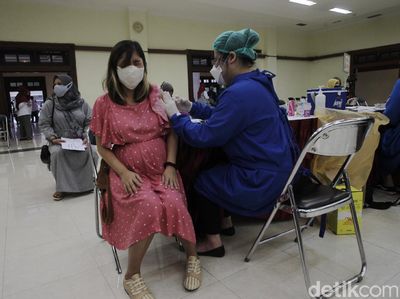 Antusias Ibu Hamil di Yogyakarta Ikut Vaksinasi COVID-19