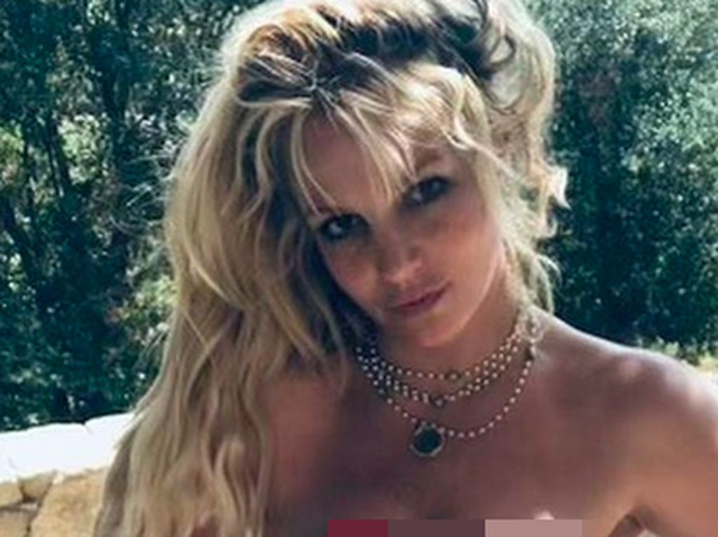 Astaga! Terlepas dari Ayah, Britney Spears Pajang Foto Bugil (Lagi)