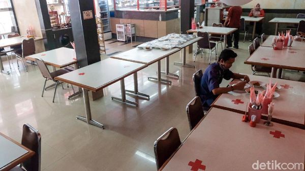 Bukan 20 Menit, Kini Makan di Restoran Maksimal Setengah Jam