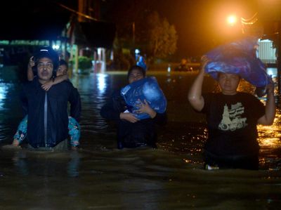 Banjir Rendam Pemukiman Warga di Padang