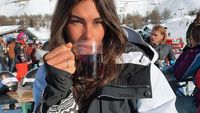 Pesona Cantik Francesca Novello, Pacar Valentino Rossi Saat Kulineran