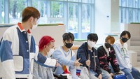 Tonton Episode 12 iKONs Type: One Summer Night di Sini!