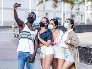Survey: Orang Indonesia Lebih Suka Jalan-jalan di Negerinya Sendiri Survey: Orang Indonesia Lebih Suka Jalan-jalan di Negerinya Sendiri