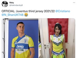 Jersey ini tak mendapat banyak respons bagus. Salah satunya malah disama-samakan dengan kostum milik girl band JKT48. (Foto: Twitter)