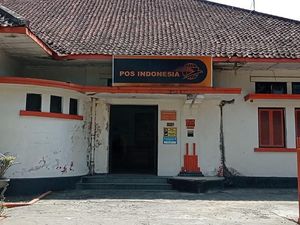Bantuan Sosial Tunai di Brankas Kantor Pos Blitar Digondol Maling Bantuan Sosial Tunai di Brankas Kantor Pos Blitar Digondol Maling