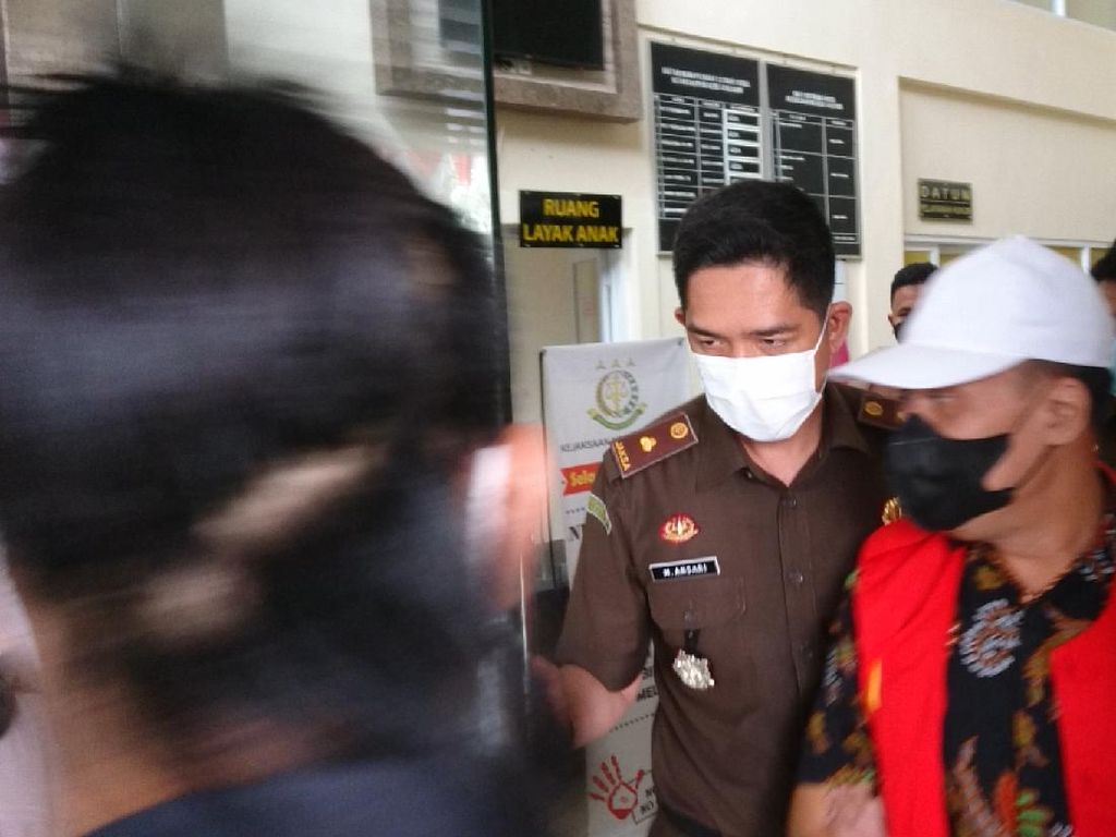 Kadishub Cilegon Tersangka Suap Rp 530 Juta, Walkot Hormati Proses Hukum Kadishub Cilegon Tersangka Suap Rp 530 Juta, Walkot Hormati Proses Hukum