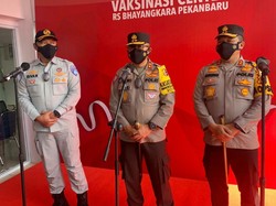 Disabilitas hingga Korban Kecelakaan Terima Vaksin Corona di Polda Riau