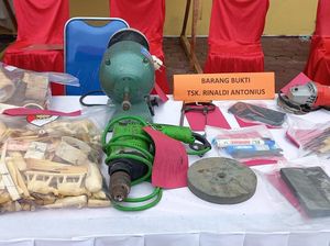 Pemotong Kepala Gajah di Aceh Jual Gading Rp 10 Juta Pemotong Kepala Gajah di Aceh Jual Gading Rp 10 Juta