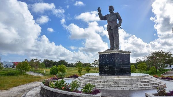 Monumen Soekarno Berdiri Tegak di Tanimbar