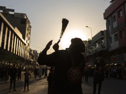 Peringati Hari Arbain, Ribuan Umat Syiah Padati Kota Karbala