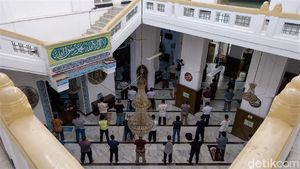 PPKM Level 4 Diperpanjang, Tempat Ibadah di Jakarta Beroperasi 50%