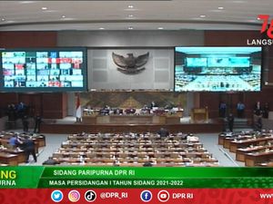 DPR Lantik Legislator PAN Pengganti Hanafi Rais DPR Lantik Legislator PAN Pengganti Hanafi Rais