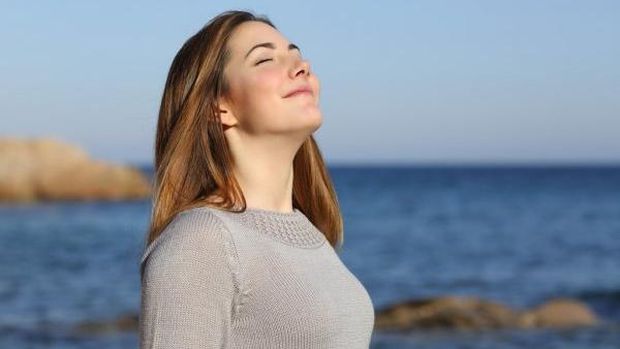 Teknik pernapasan seimbang untuk meredakan stres/ Foto: Freepik.com