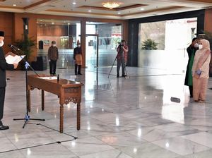 Lantik Deputi Kewirausahaan, Menkop Harap Rasio Wirausaha RI Jadi 4% Lantik Deputi Kewirausahaan, Menkop Harap Rasio Wirausaha RI Jadi 4%