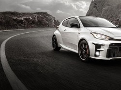 Ini Beda GR Yaris dengan Yaris GR Sport