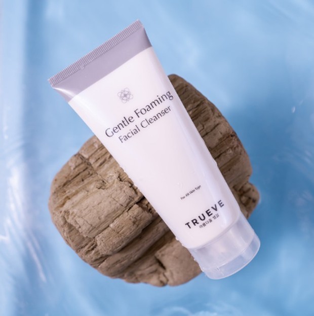 Trueve Gentle Foaming Facial Cleanser (shopee.co.id) Trueve Gentle Foaming Facial Cleanser