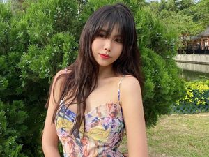 Ukei Cheung, Pacar Brondong Stephen Chow yang Cakep Banget