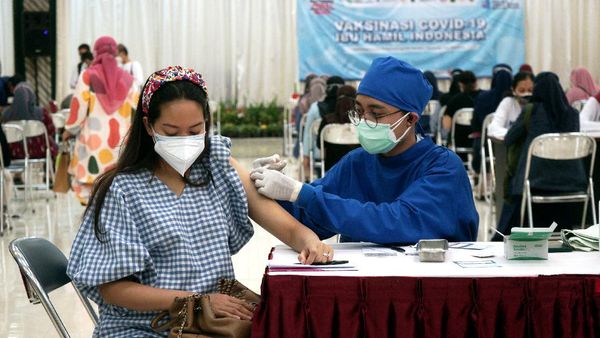 Yuk Lihat Vaksinasi COVID-19 untuk Ibu Hamil di Berbagai Daerah