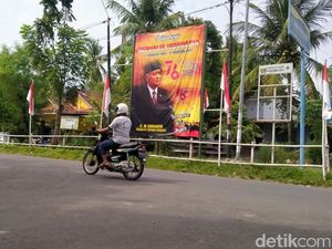 Saat Pak Harto Ikut Mejeng di Baliho