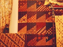 Menguak Sejarah Kain Batik di Rumah Digital Indonesia