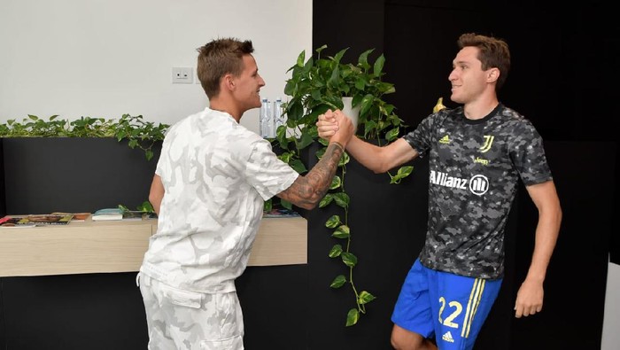 Fabio Quartararo Juventus Fabio Quartararo dan Federico Chiesa di markas latihan Juventus, Turin, 19 Agustus 2021.