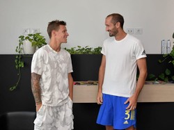 Kapten Juventus, Giorgio Chiellini, turut menyambut kehadiran Fabio Quartararo. (Foto: dok. Juventus)