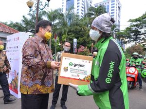 GoSend Kirimkan Paket Buah ke Warga Isoman-Nakes di Jabodetabek