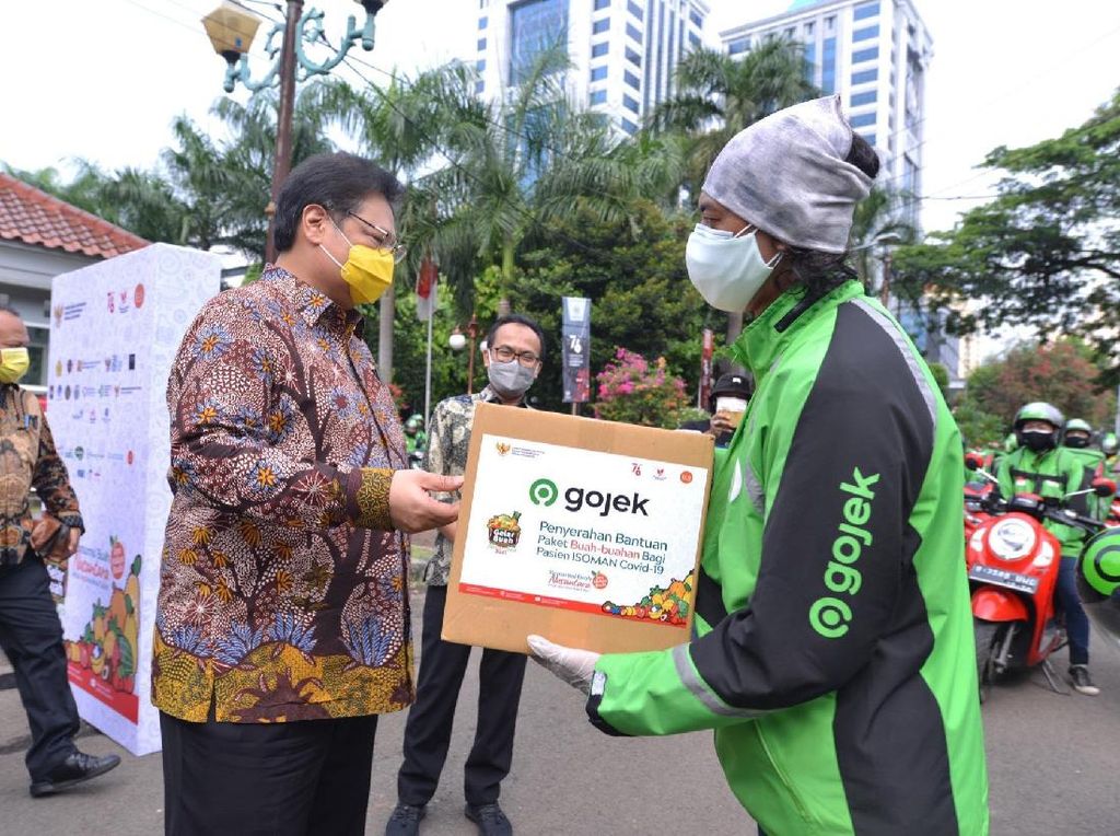 GoSend Kirimkan Paket Buah ke Warga Isoman-Nakes di Jabodetabek GoSend Kirimkan Paket Buah ke Warga Isoman-Nakes di Jabodetabek