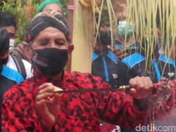 Melihat Kesakralan Tradisi Jamasan Pusaka Tombak Kiai Upas di Tulungagung