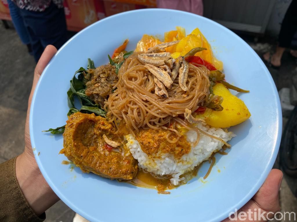 Sarapan Nasi Galung Pedas khas Pematang Siantar yang Halal dan Enak di Jakarta Sarapan Nasi Galung Pedas khas Pematang Siantar yang Halal dan Enak di Jakarta