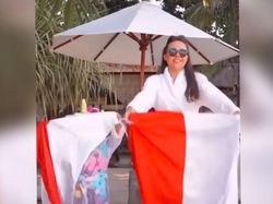 Potret Olivia Jensen yang Dikecam karena Jatuhkan Bendera Merah Putih