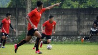 Persija tampil menekan hingga membuat Dewa United kesulitan menghadapi berbagai macam gelombang serangan Macan Kemayoran.